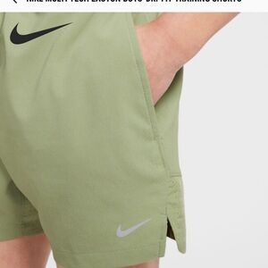 NIKE MULTI TECH EASYON BOYS' DRI-FIT TRAINING SHORTS
